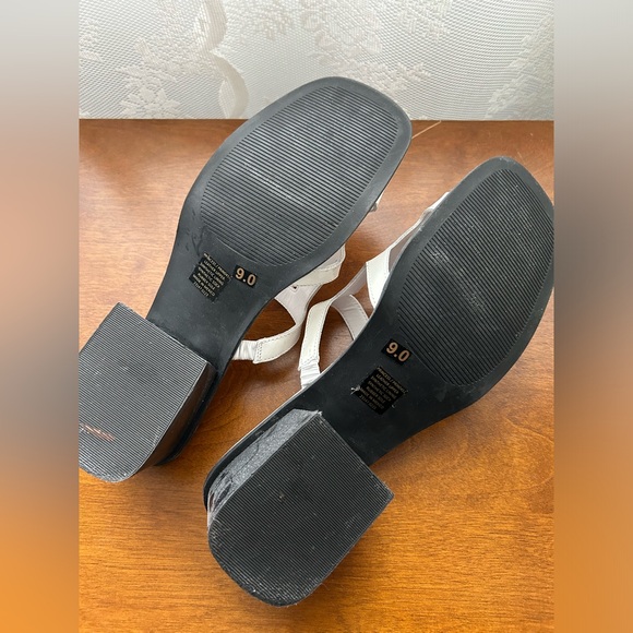 Steve Madden White Princess Sandal - Picture 6 of 6